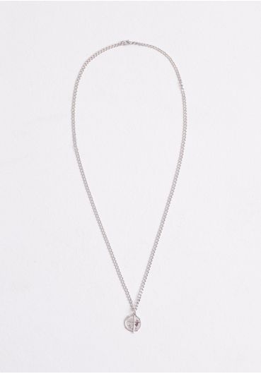 Colar crucifixo e medalha