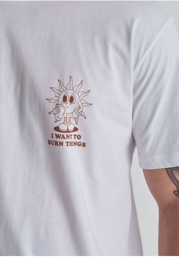 Camiseta em algodão estampa burn things